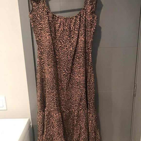 Leopard Print Off-Shoulder Dress - Picture 4 of 5